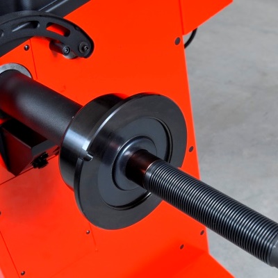 ВЫСОКОЕ КАЧЕСТВО БАЛАНСИРОВКИ (КАЧЕСТВЕННАЯ ЦЕНТРОВКА КОЛЕСА)